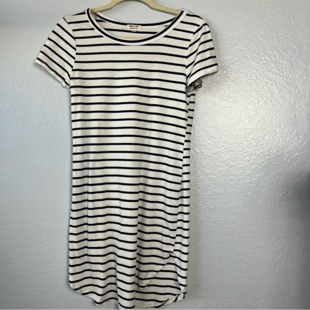 HEART & HIPS STRIPED DRESS
